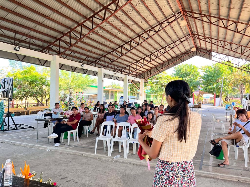 The Rotaract Club of Bolinao, in partnership with the Rotary Club of Bolinao, SK Barangay Luciente 1st, and the Technical Education and Skills Development Authority Region I, conducted a Community Economic Development Project on March 15 at Luciente 1 Covered Court through a one-day skills training on flower arrangement, crochet, and artificial flower crafting.